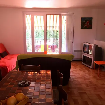 Apartment With 3 Bedrooms In Saint-raphael, With Wonderful Sea View An *