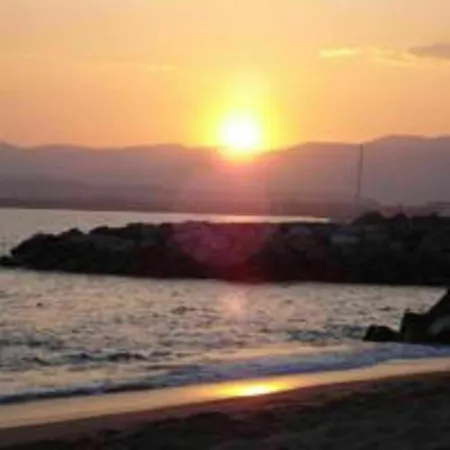 With 3 Bedrooms In Saint-raphael, With Wonderful Sea View An * Saint-Raphael (Var)